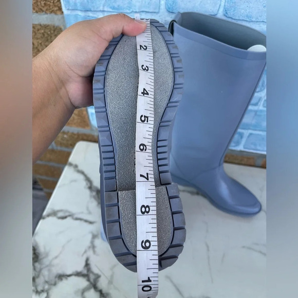 Stuart Weitzman The Griffin Rain Boot in Color Blue size 5/6.5 - Picture 11 of 12